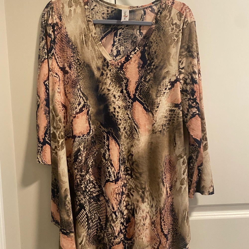 Boho Boutique Perfectly Priscilla Women's Snake Print Top Stretch